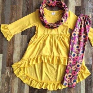 Boutique Floral Tunic pants set 🌸 🌺 scarf included